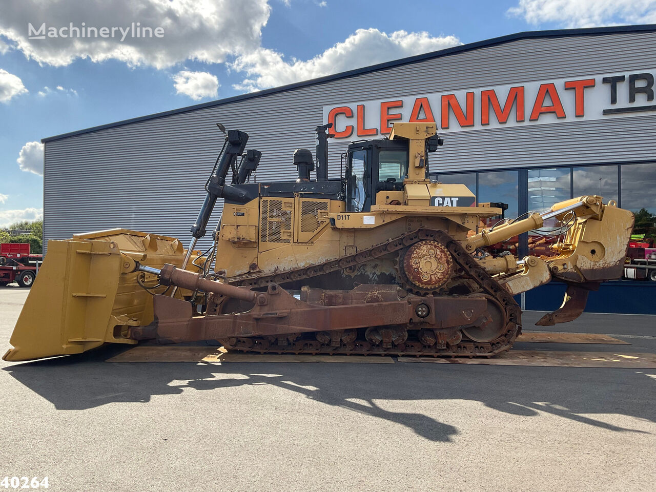 caterpillar d11 bulldozer