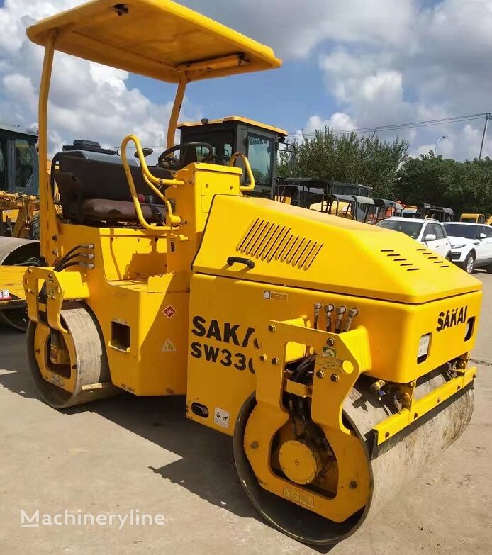 Sakai SW330 mini road roller