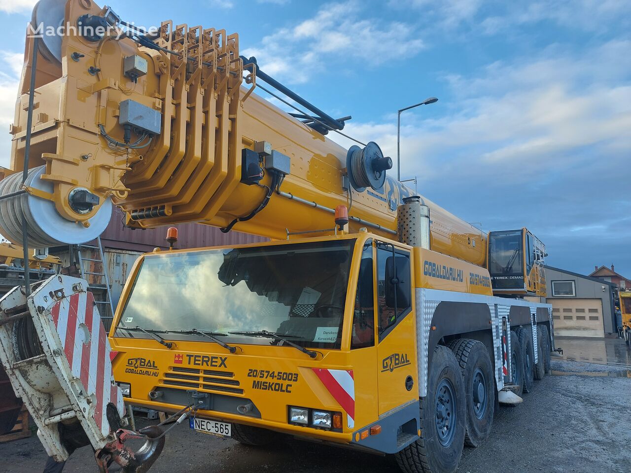 Demag AC250-1 mobile crane