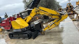 Nissan HANIX S&B 30 tracked excavator