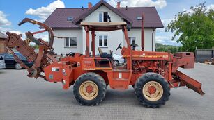 Ditch-Witch 8020 trencher
