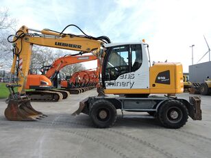 Liebherr A918 wheel excavator