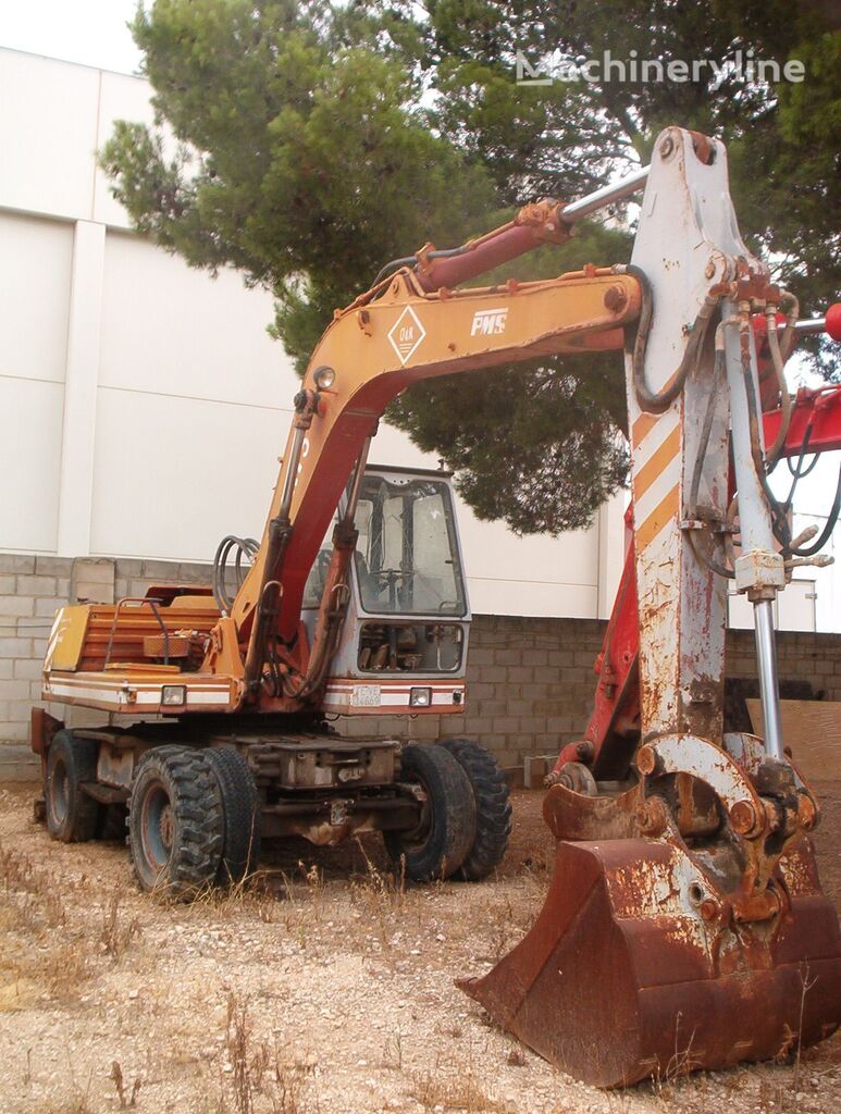 O&K MH5 wheel excavator