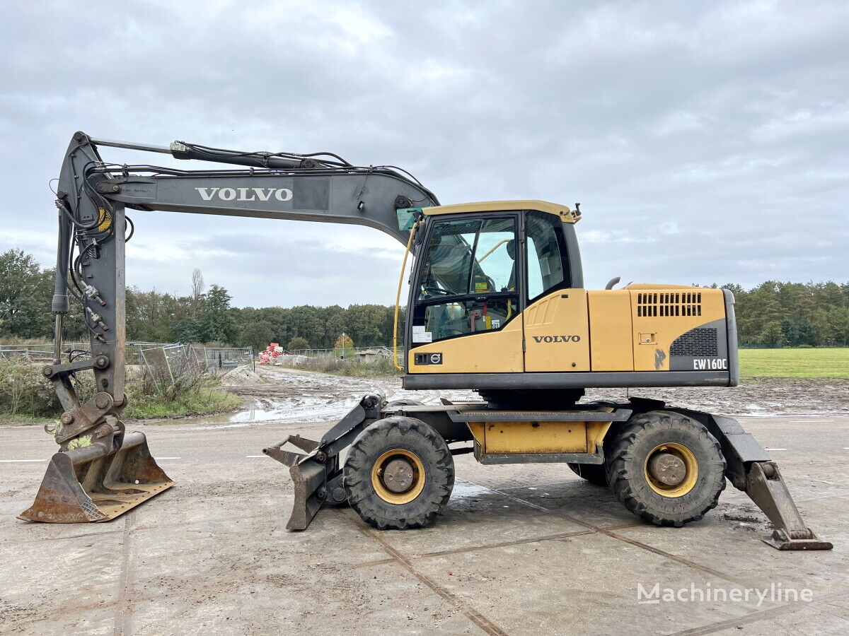 Volvo EW160C wheel excavator