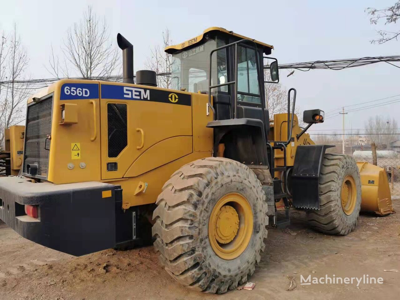 SEM 656D wheel loader